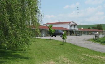 Sleepy Hollow Motel