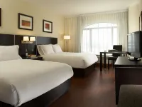 Holiday Inn & Suites MONTREAL AIRPORT by IHG โรงแรมใกล้สนามบินมอนทรีออล ปิแอร์ อิลเลียต ทรูโด
