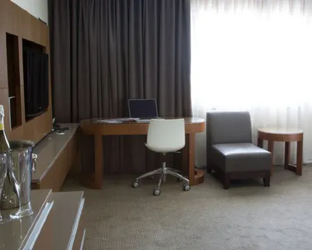 Mercure Sydney Liverpool Photos