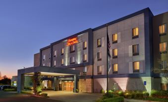 Hampton Inn & Suites Salem