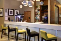 Hampton by Hilton London Croydon - bar