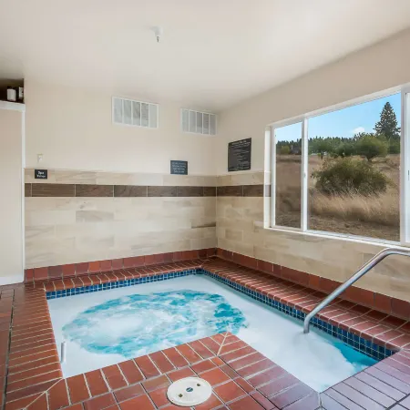 Red Lion Inn & Suites Sequim at Olympic National Park