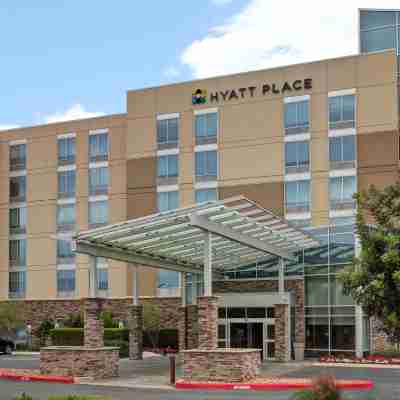 Hyatt Place San Antonio North Stone Oak Hotel Exterior