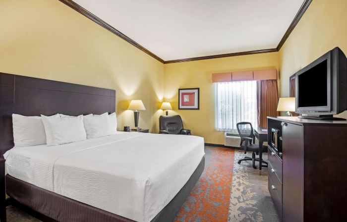 La Quinta Inn & Suites by Wyndham Eastland