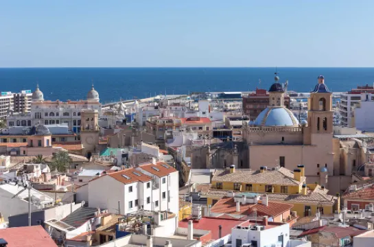 1 Bedroom Apartment with Gallery Balcony Free Netflix, Air Conditioning
