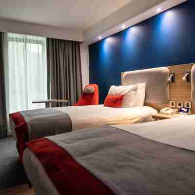 Holiday Inn Express London - Stansted Airport Rooms