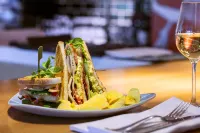 Holiday Inn Express Amsterdam Arena Towers - breakfast