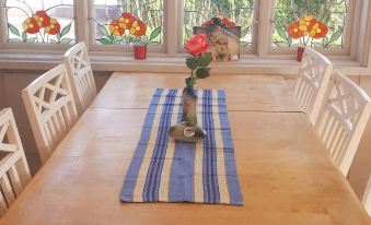 Nymans Bed & Breakfast - Housity