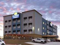 Days Inn & Suites by Wyndham Galveston West/Seawall Hotels near Galveston Island