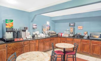 Super 8 by Wyndham San Angelo