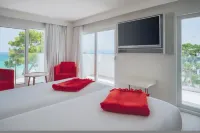 Iberostar Waves Alcudia Park Hotels near Samsara Beach Club