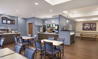 Days Inn & Suites by Wyndham Lindsay