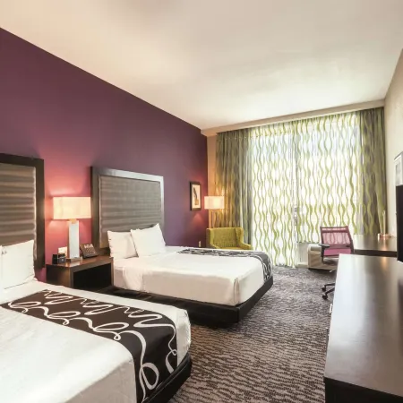La Quinta Inn & Suites by Wyndham Memphis Downtown
