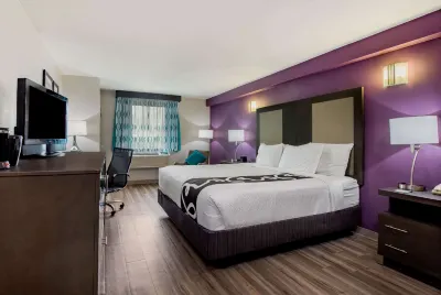 La Quinta Inn by Wyndham West Long Branch/NJ Shore Area 레드뱅크 기차역 주변 호텔