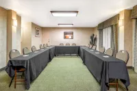 Days Inn & Suites by Wyndham Albuquerque North Hotels in Los Ranchos de Albuquerque