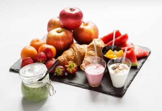 2. 캄파닐 호텔 슈..