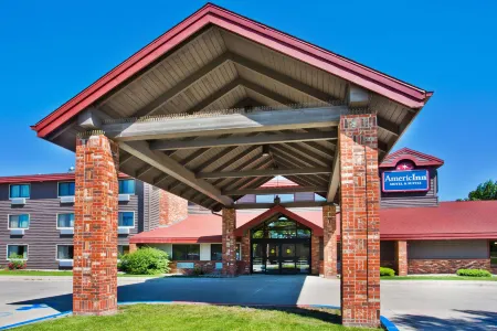 AmericInn by Wyndham Grand Forks Отели в г. Гранд Форкс