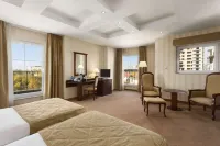 Ramada Hotel & Suites by Wyndham Bucharest North Hôtels à : Bucarest