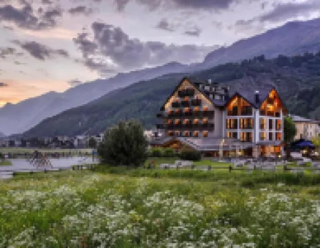 Hotel Sant'Orso - Mountain Lodge & Spa โรงแรมใน