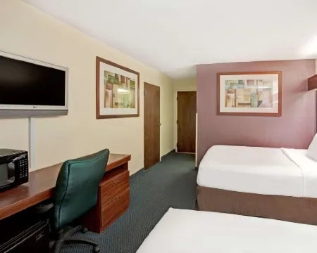 Microtel Inn & Suites by Wyndham Atlanta Airport Hotels in College Park
