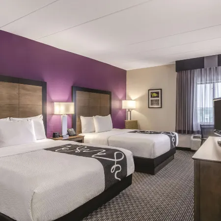 La Quinta Inn & Suites by Wyndham Warwick Providence Airport Hotels in Warwick