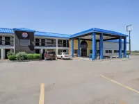 Lonestar Inn & Suites, Erick OK Hwy 40 by OYO