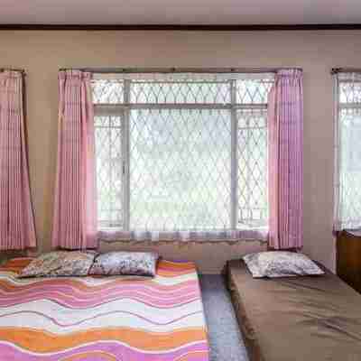 Villa Lembang Asri R3 Rooms