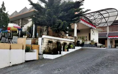Hotel Surya Indah Salatiga Hotel dekat Fakultas Dakwah UIN Salatiga