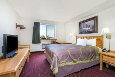 Super 8 by Wyndham Powell Hotels in Powell