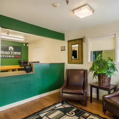 HomeTowne Studios Denver - Glendale/ Cherry Creek