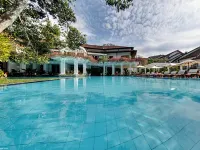 Mahaweli Reach Hotel - Uima-altaat
