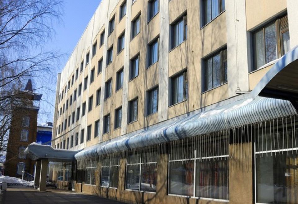 Гостиница югра ханты-мансийск. Ханты-мансийск отель 3 звездочный. Югра гостиница ханты-мансийск улица энгельса 45. Югра гостиница ханты-мансийск улица энгельса 45. Гостиница югра ханты мансийск сайт.