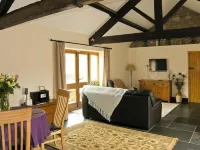 The Byre Hotels in Llantilio Pertholey