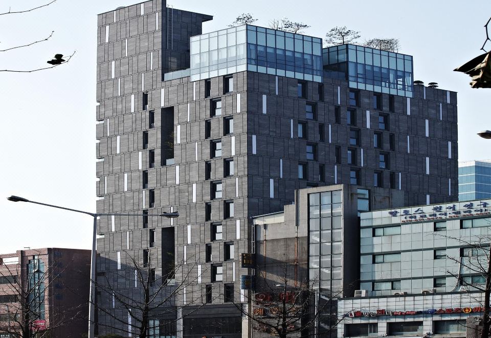 4. 어반부띠크호텔..