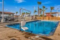 Motel 6 Westley, CA - piscine