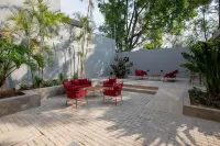 Casa Ixaya by Barrio México