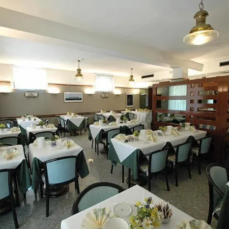 Hotel Crystal