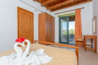 Spiros Beach Villa Large Private Pool Walk to Beach Sea Views A C Wifi Car Not Required - 971 Отели рядом с достопримечательностью «Glika Nera Bay»