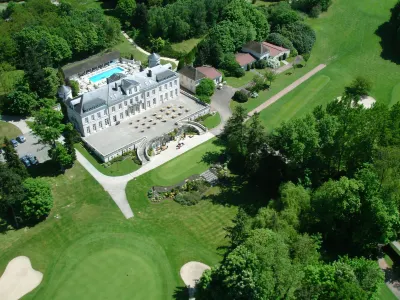 Domaine et Golf de Vaugouard - la Maison Younan Các khách sạn ở Paucourt