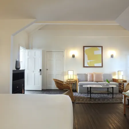 Lighthouse Hotel - Key West Historic Inns