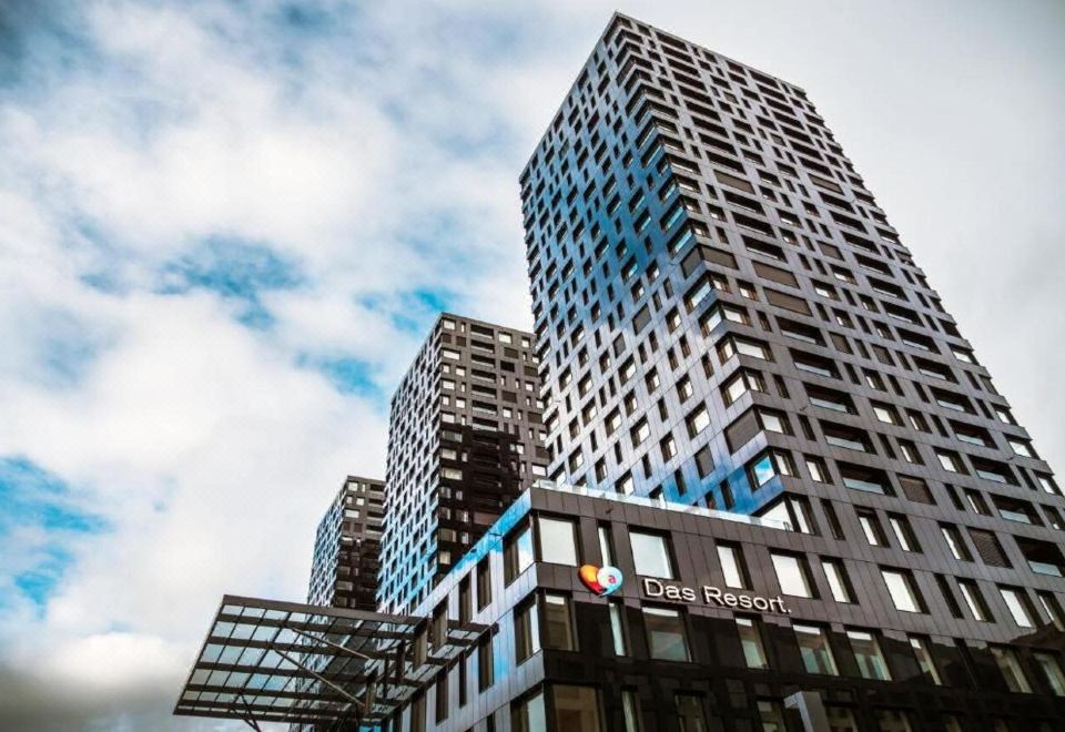 머큐어 취리히 시티의 실내 스파 공간 전경