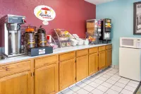 Super 8 by Wyndham Bourbonnais/Kankakee Area - breakfast