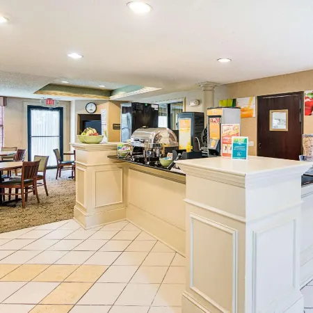Quality Suites Sherman