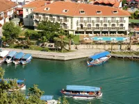 Caria Hotel - Bintang 3