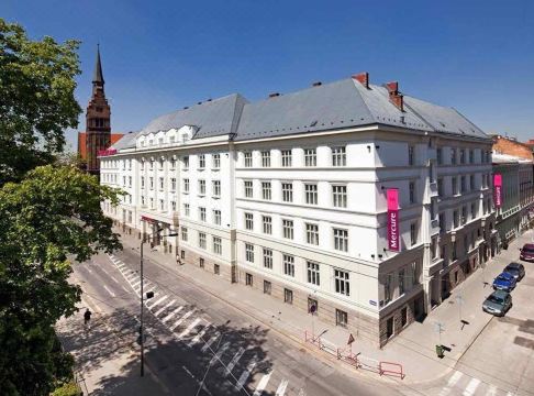 머큐어 호텔 객실 전경