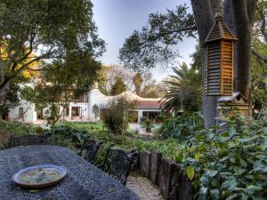 The Oasis Boutique Hotel & Residency