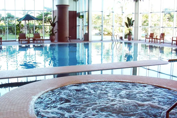 沖繩溫泉, 拉古拿花園酒店