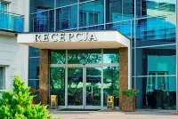 Royal Park Hotel & Spa Các khách sạn ở Sarbinowo