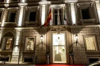 Grand Hotel Palace Hotels near Saint Domenico