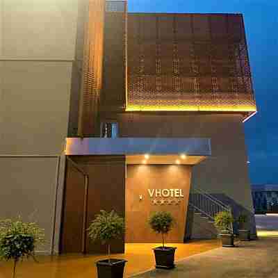 V Hotel Hotel Exterior